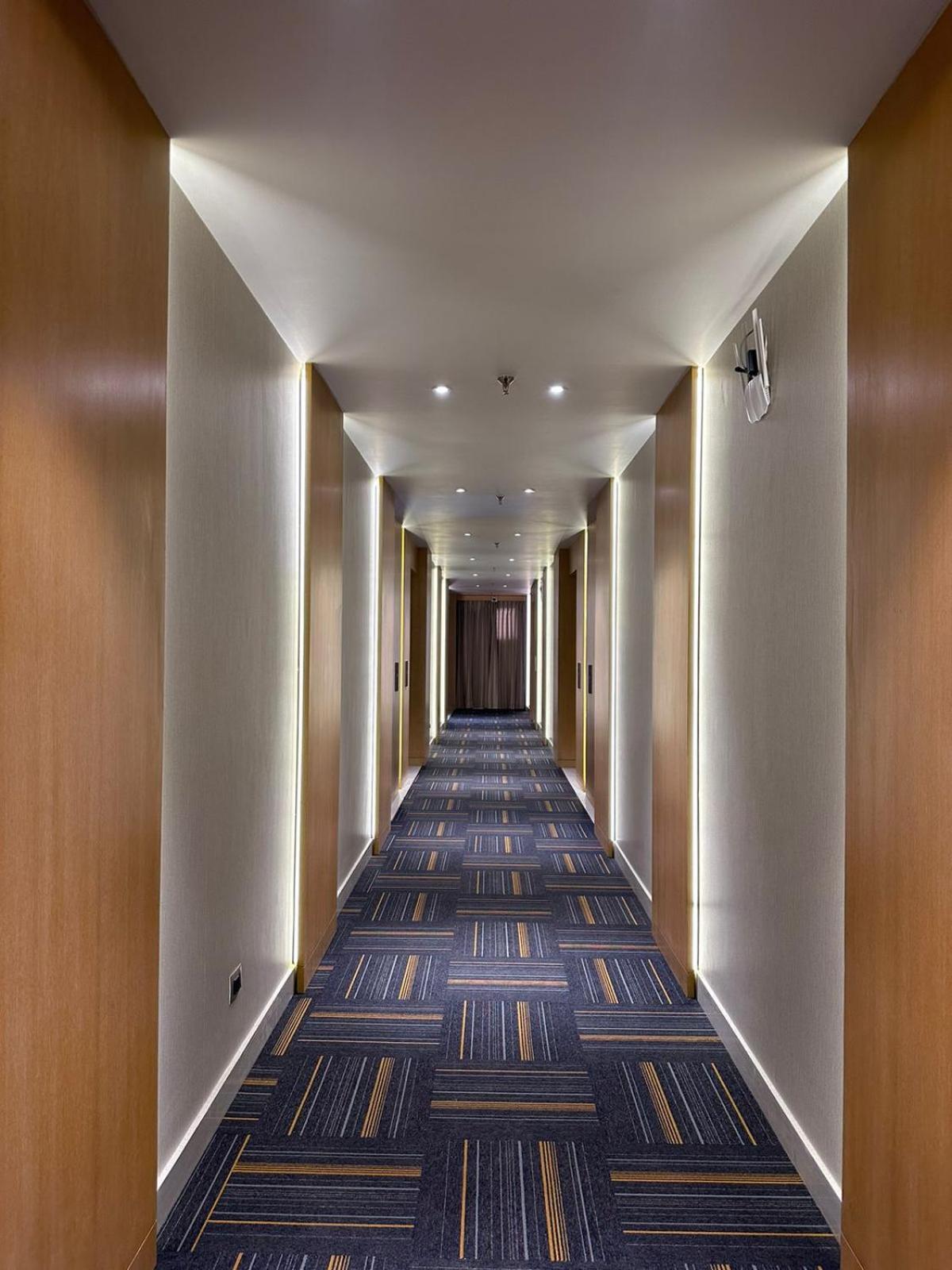 Hotel Rajmahal Морадабад Екстериор снимка